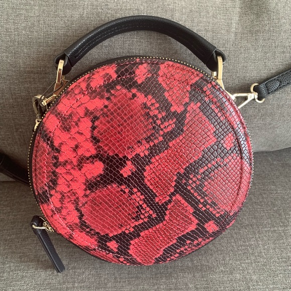 vince camuto chica crossbody